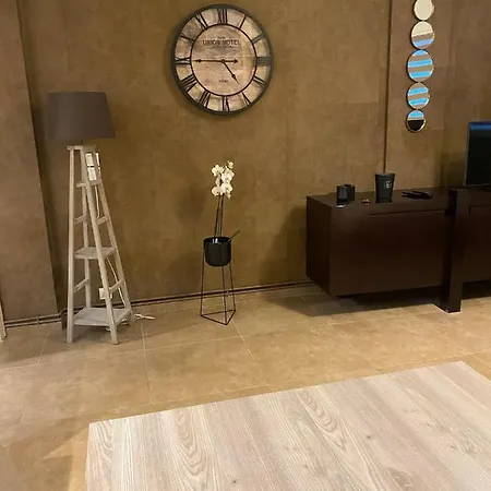 Beach Studio 昂蒂布